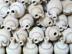 Read more about the article Ceramics vs Pottery: What’s the Difference and Why It Matters